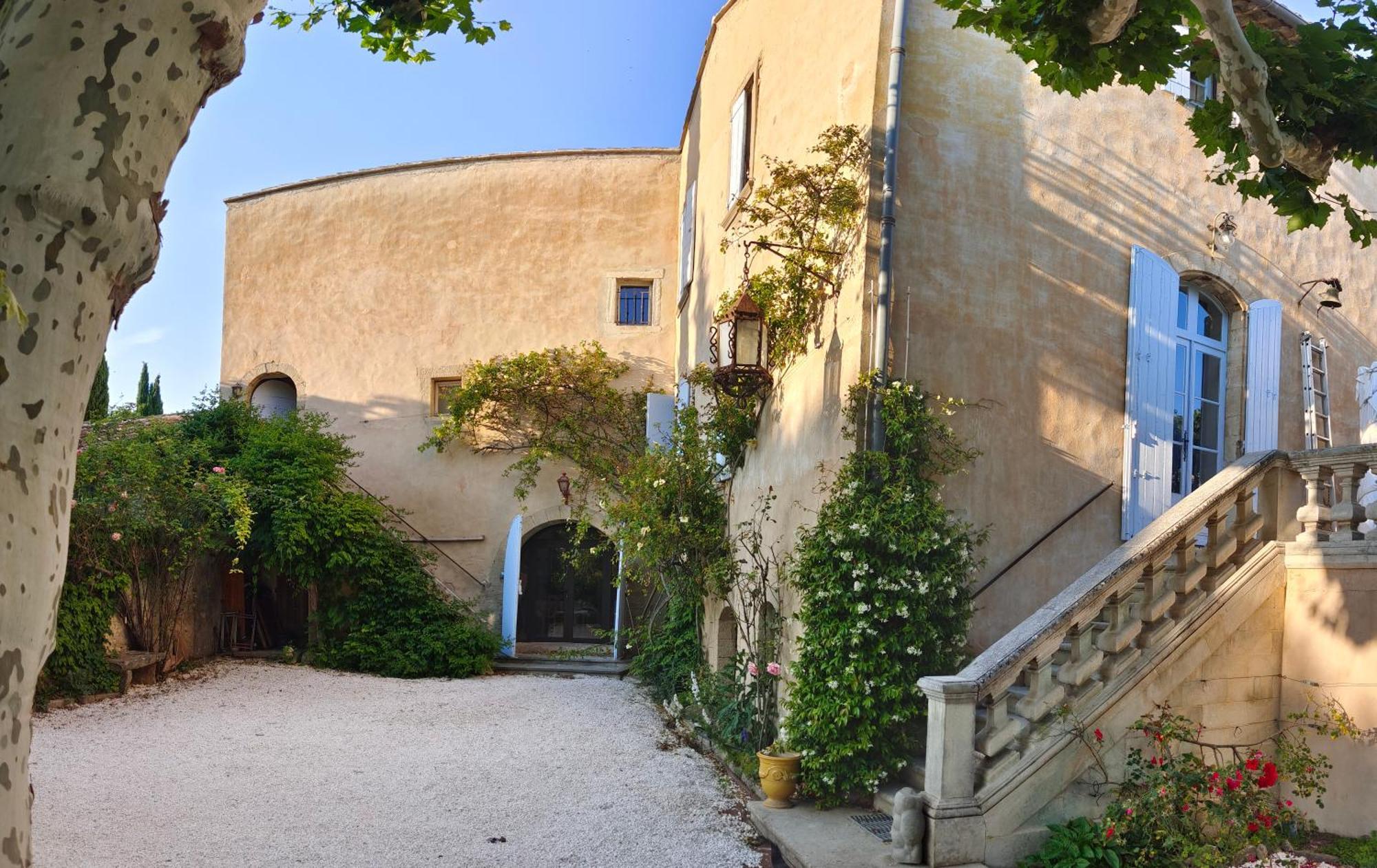 Bed and breakfast Rue Du Chateau A Cabrieres D'Avignon Extérieur photo