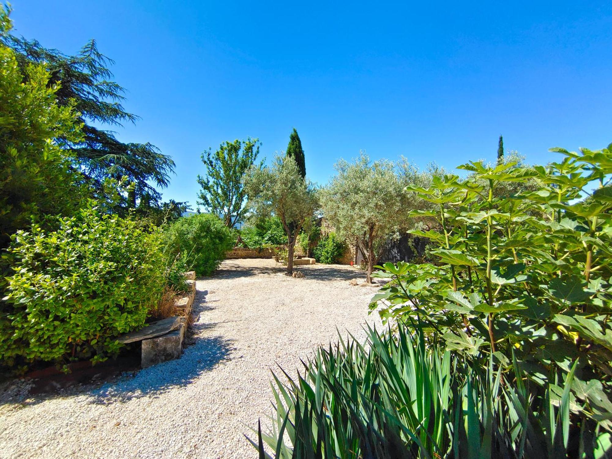 Bed and breakfast Rue Du Chateau A Cabrieres D'Avignon Extérieur photo