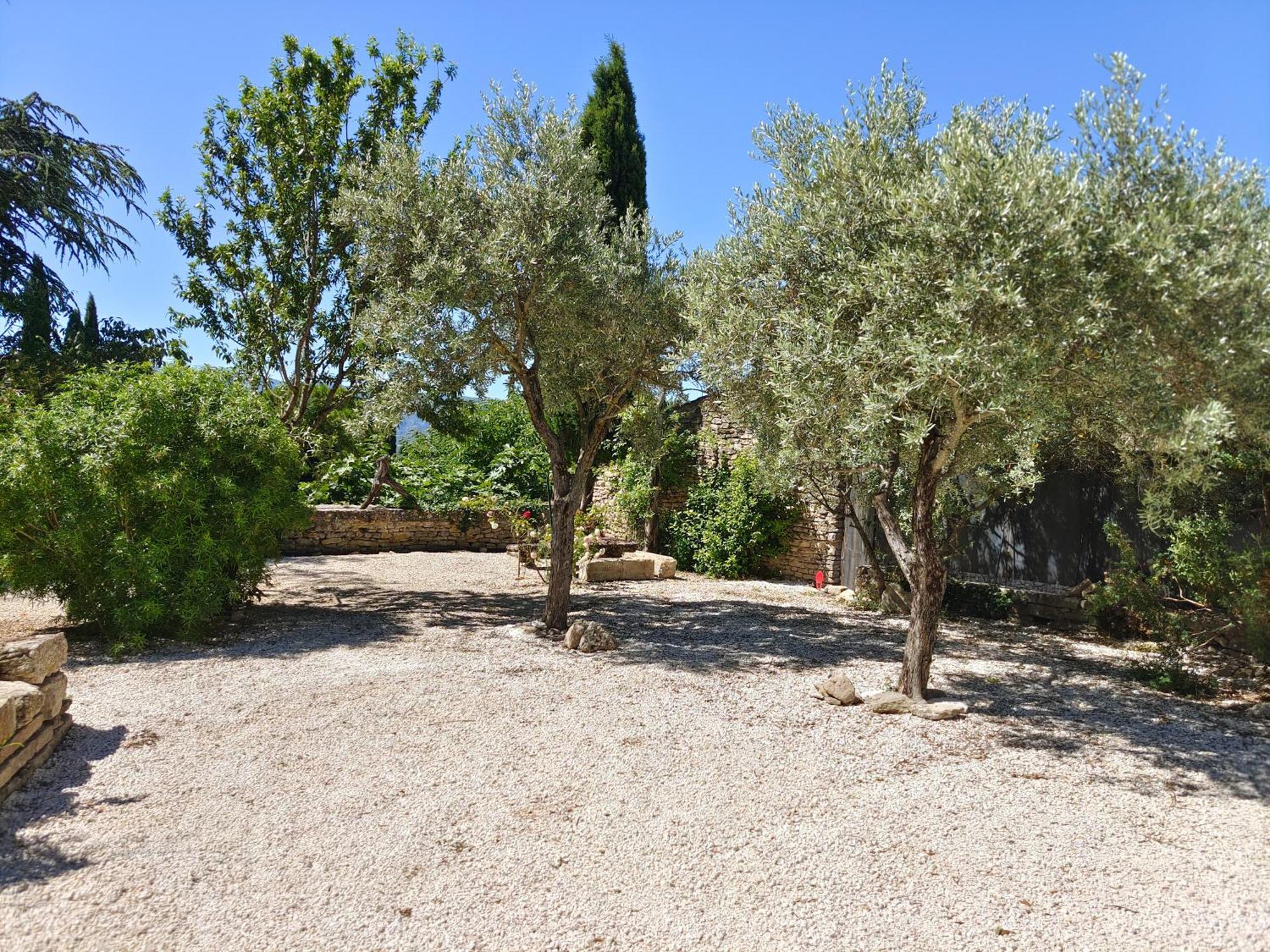 Bed and breakfast Rue Du Chateau A Cabrieres D'Avignon Extérieur photo