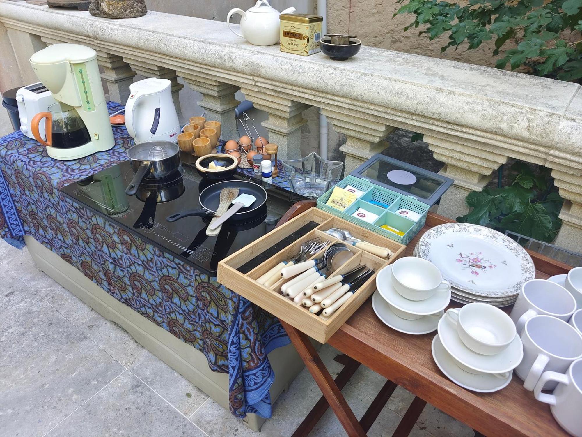 Bed and breakfast Rue Du Chateau A Cabrieres D'Avignon Extérieur photo