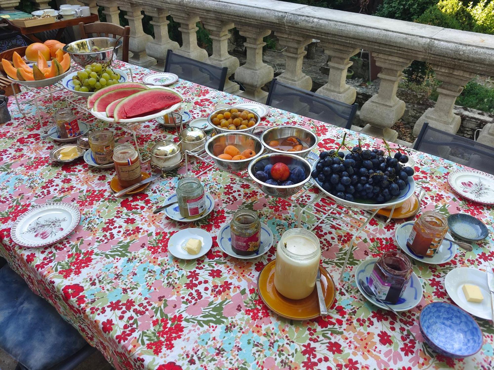 Bed and breakfast Rue Du Chateau A Cabrieres D'Avignon Extérieur photo