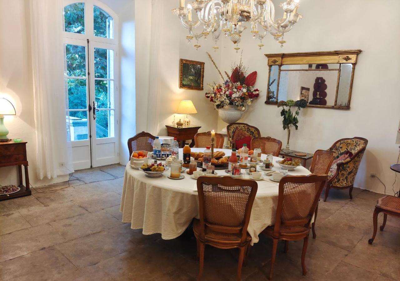 Bed and breakfast Rue Du Chateau A Cabrieres D'Avignon Extérieur photo