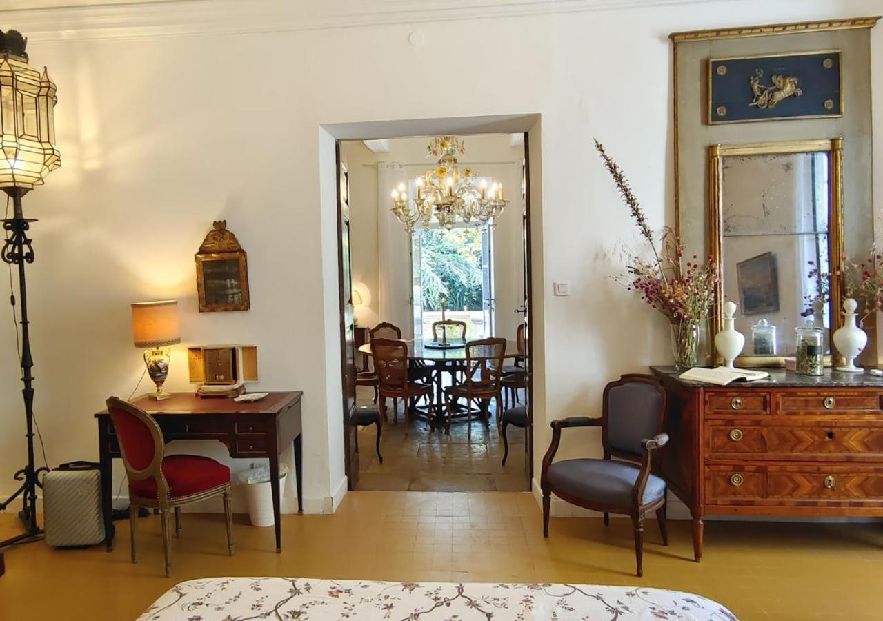 Bed and breakfast Rue Du Chateau A Cabrieres D'Avignon Extérieur photo
