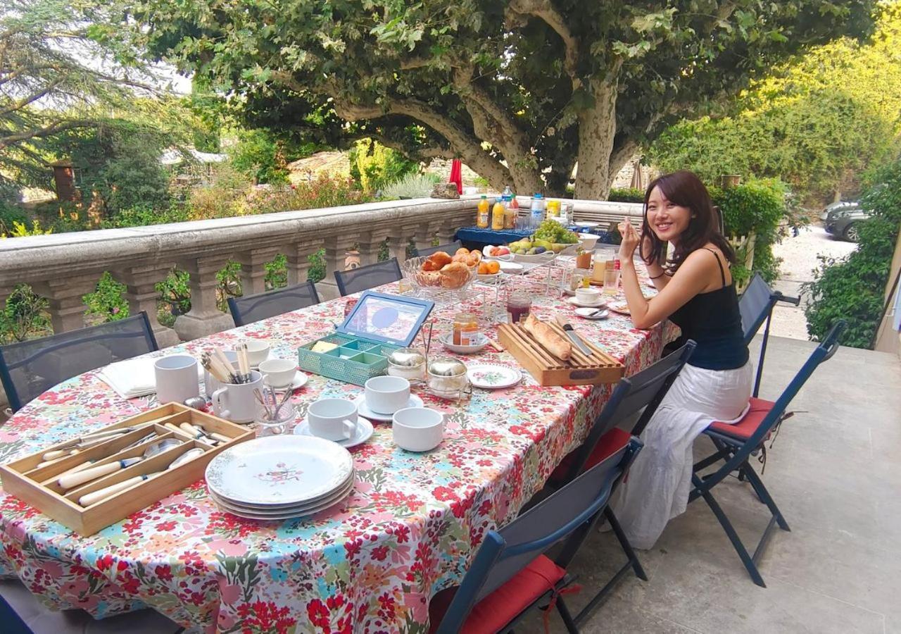 Bed and breakfast Rue Du Chateau A Cabrieres D'Avignon Extérieur photo