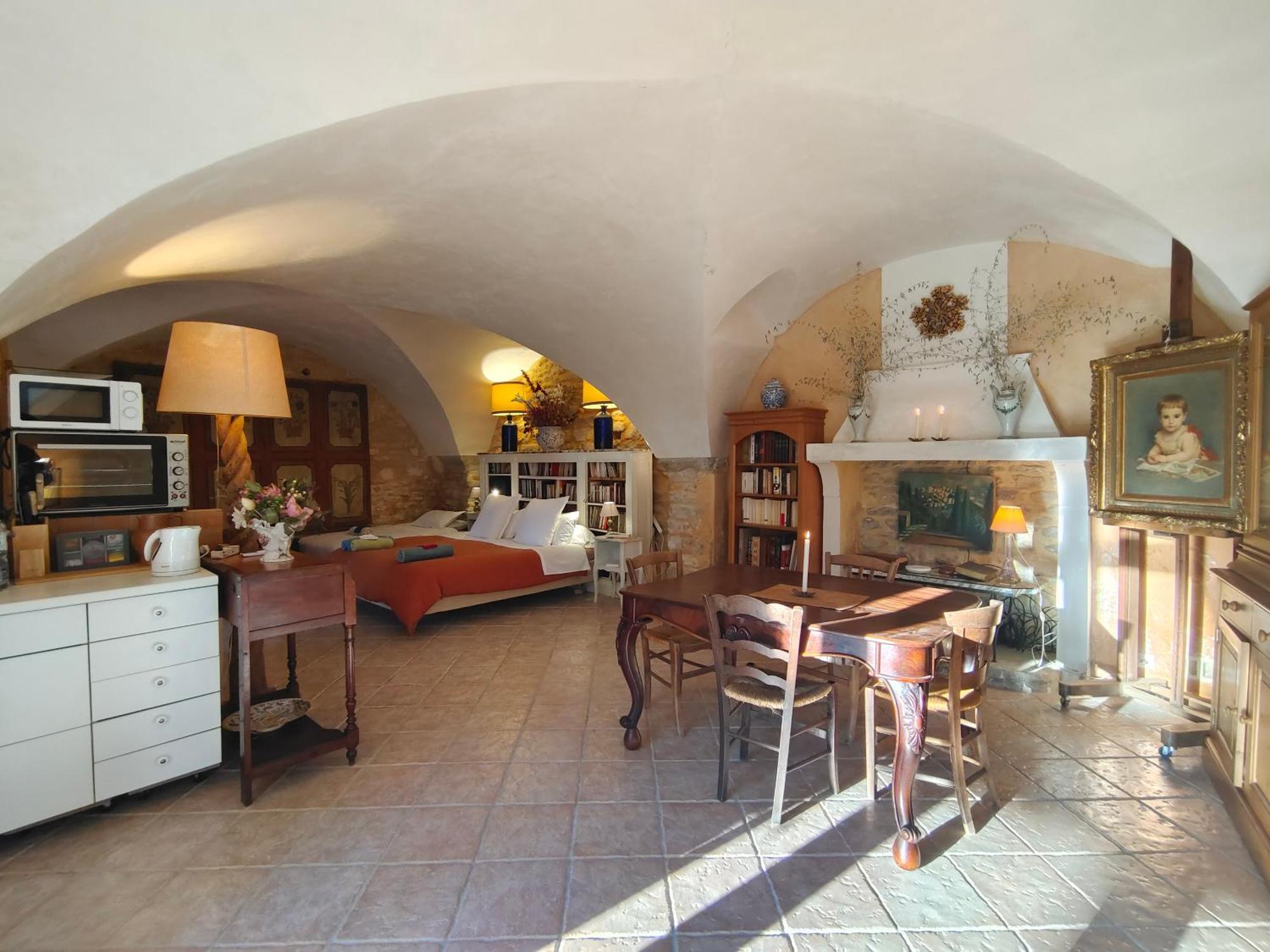 Bed and breakfast Rue Du Chateau A Cabrieres D'Avignon Extérieur photo