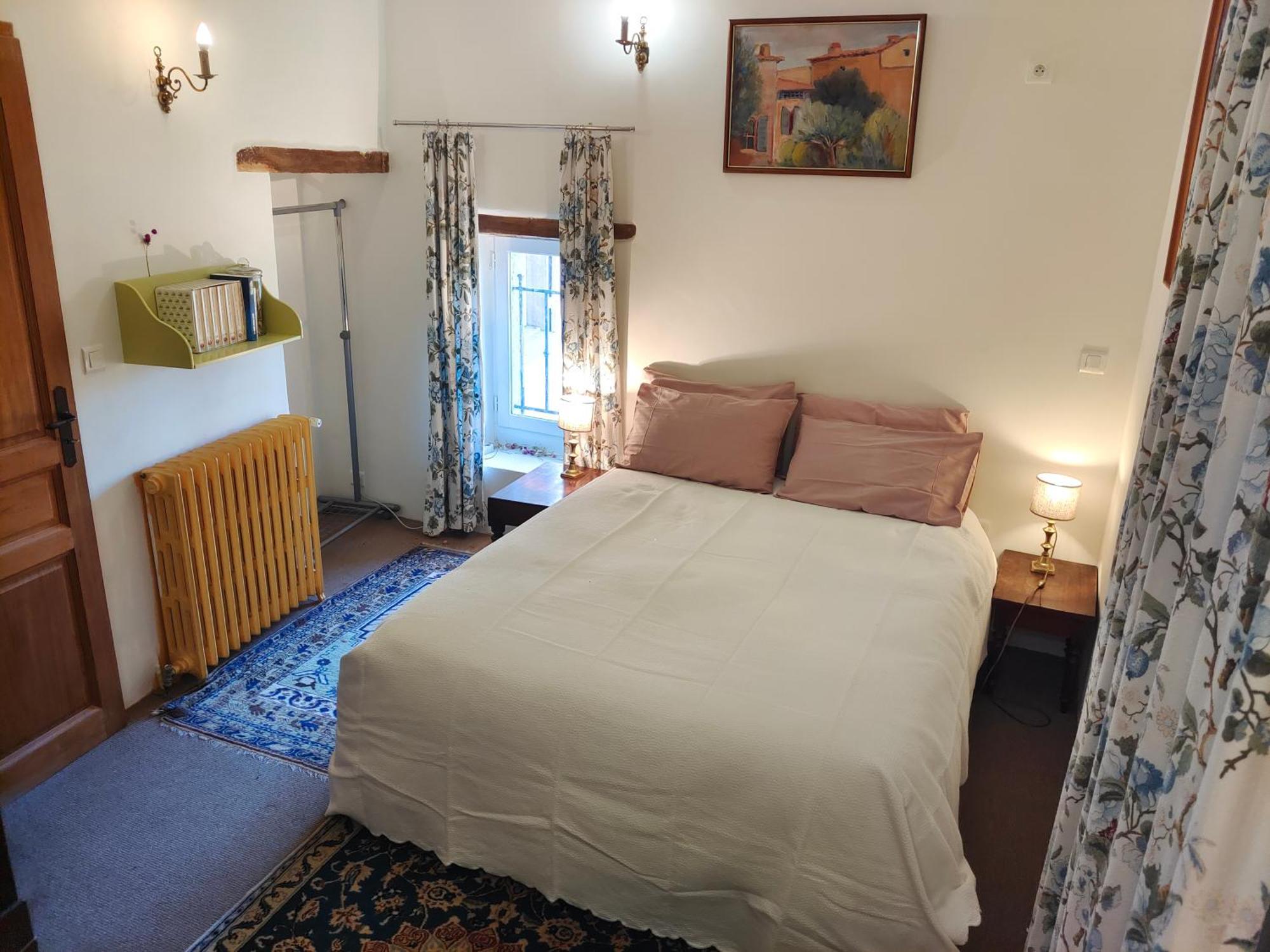 Bed and breakfast Rue Du Chateau A Cabrieres D'Avignon Extérieur photo